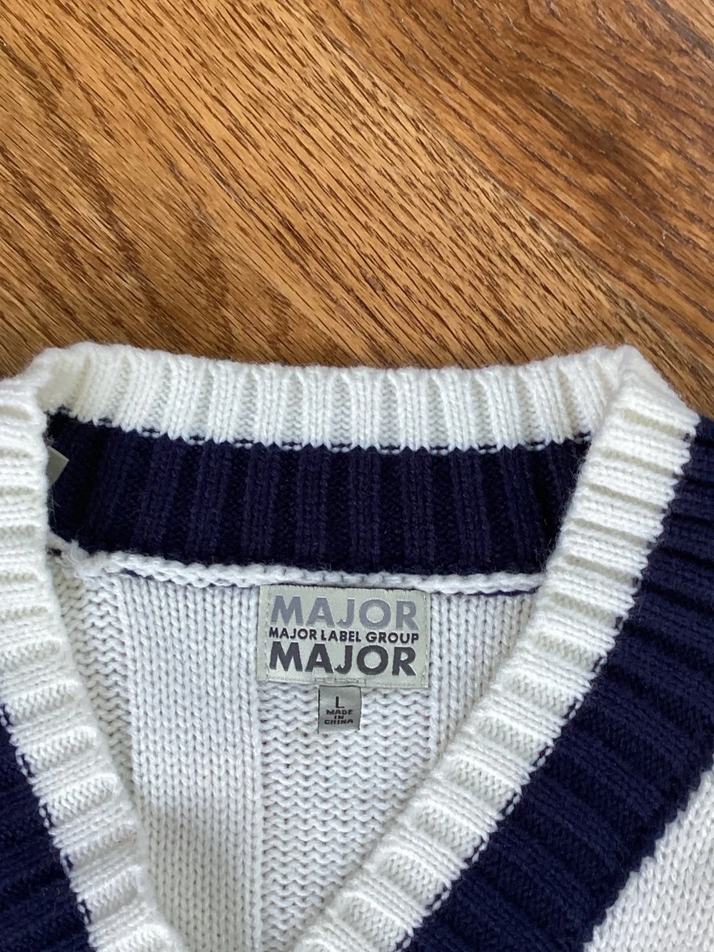 White Cable Knit V-Neck Sweater with Navy Trim - Women - Picture 3 of 4
